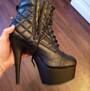 Pleaser boots